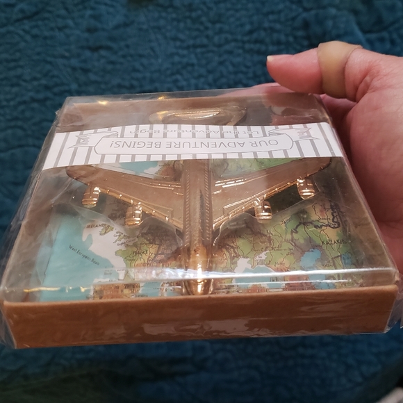 Jet plane bottle opener, gold-tone - Picture 2 of 4